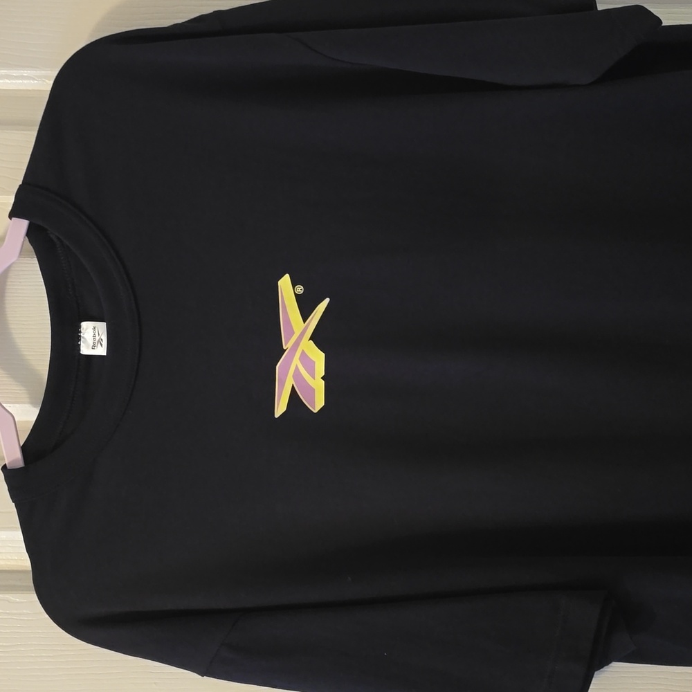 REEBOK SIGNATURE BRAND MEN'S OR WOMEN'S BLACK SHORT SLEEVE TEE-SHIRT SIZE LARGE